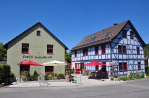 Отель Café Landart im Thüringer Finistère  Плауэ